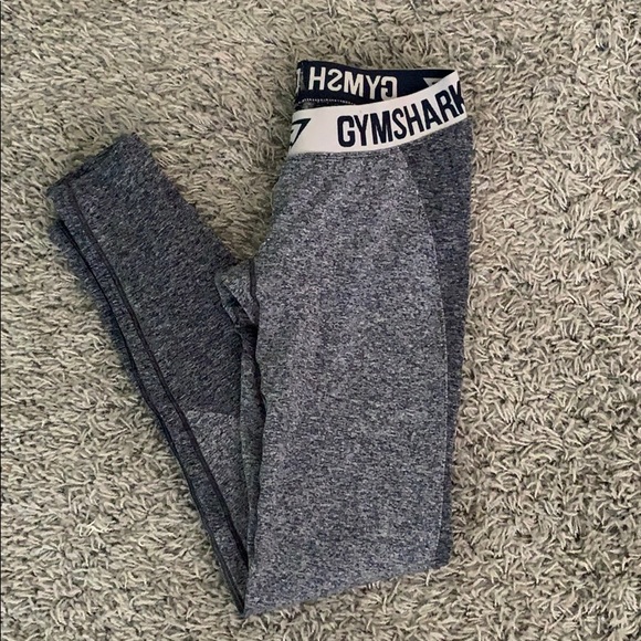 Gymshark Pants - Gymshark leggings size medium